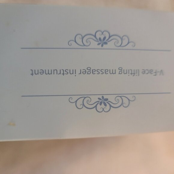 V Face Lifting Massage Instrument - Picture 2 of 2